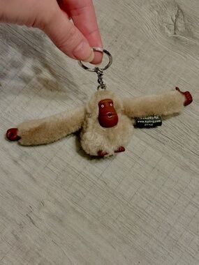Kipling Monkey Keychain Tan Beige Zeke Fuzzy Bag Charm Thumb Sucking Gorilla